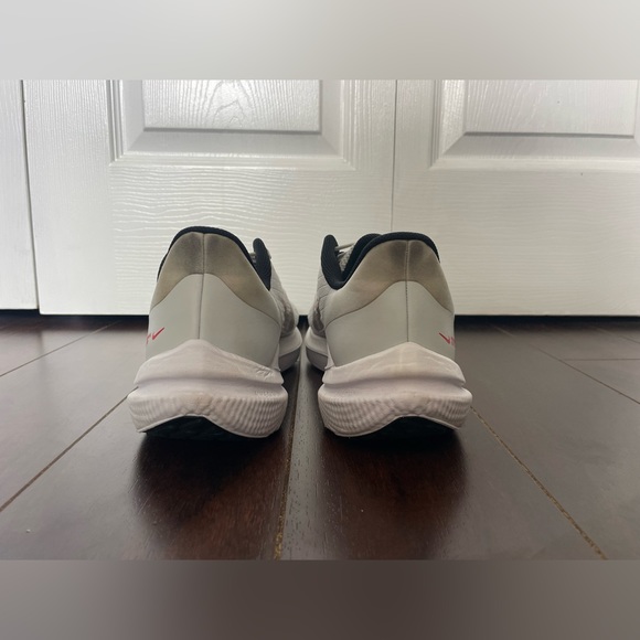 Nike Winflo 9 Running Shoes - Picture 8 of 15